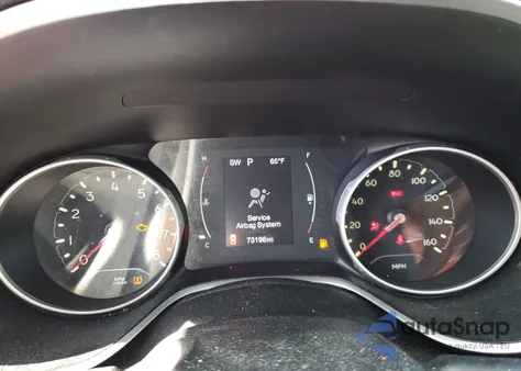 2021 Jeep Compass Latitude z USA, uszkodzony, nr VIN 3C4NJCBB5MT560902